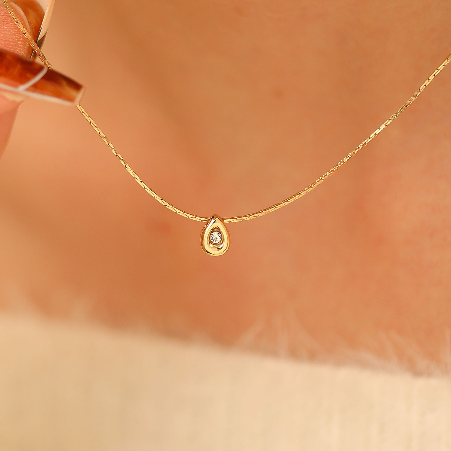Collar de Perlas con Colgante  - Pearl Trim Chain reseña y precio
