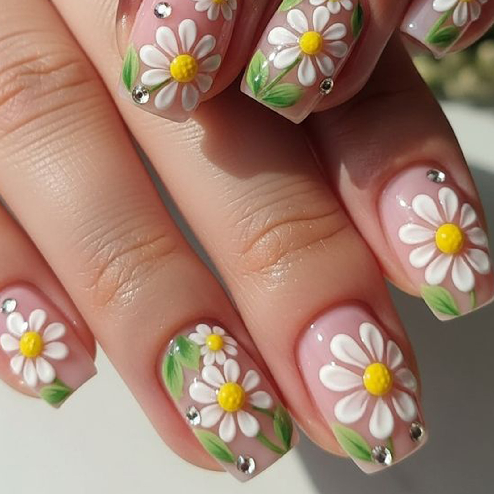 Uñas postizas cortas y mediana - Embroidery Embellishments reseña y precio